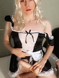 Sissy Maid Jenny at your service