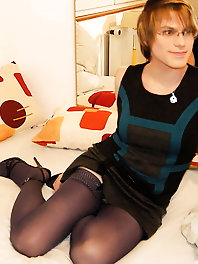 Shemale hooker wants to seduce you